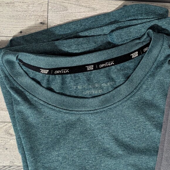 Set of two size Large tops: DryTek and Coolkeep - Picture 2 of 5